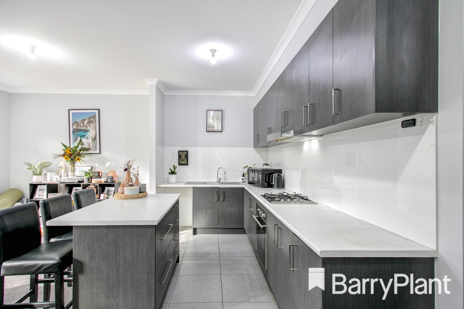 1/16 Marble Drive, Cobblebank, VIC 3338 - Thumbnail 2 - 19/06/2023