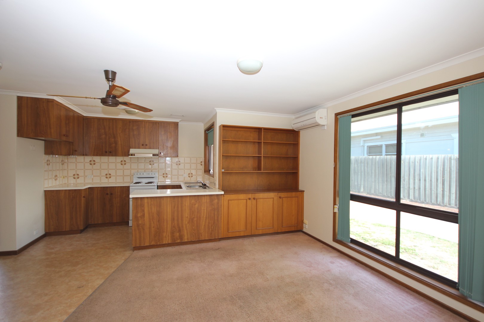 1/16 Ormond Road, East Geelong, VIC 3219, East Geelong - Thumbnail 2