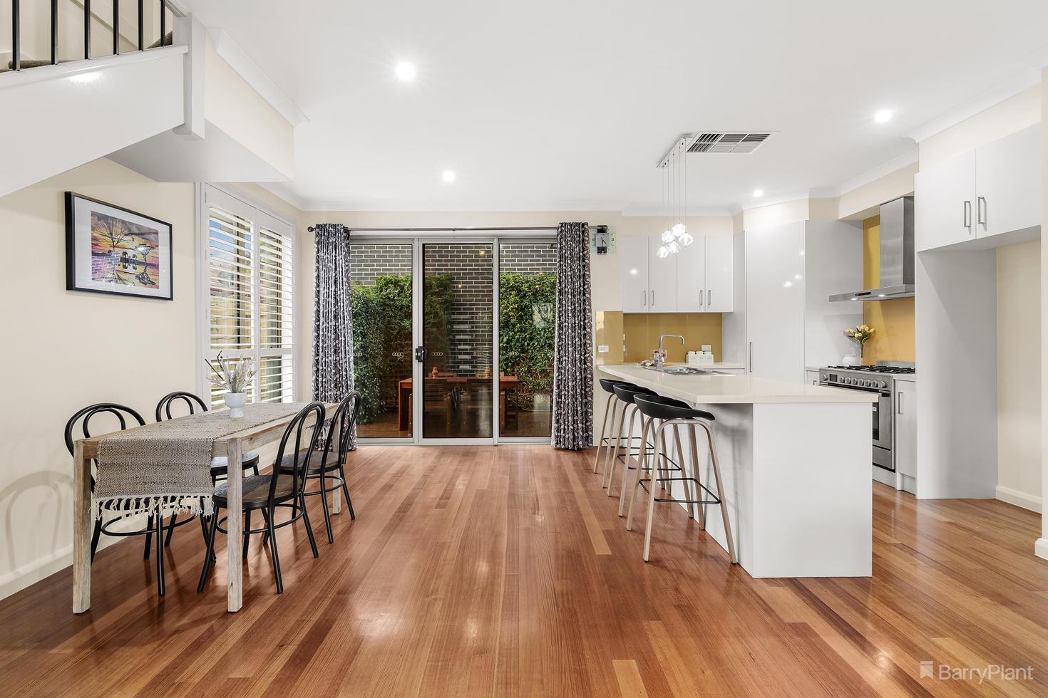 1/16 Railway Road, Briar Hill, VIC 3088, Briar Hill - Thumbnail 2