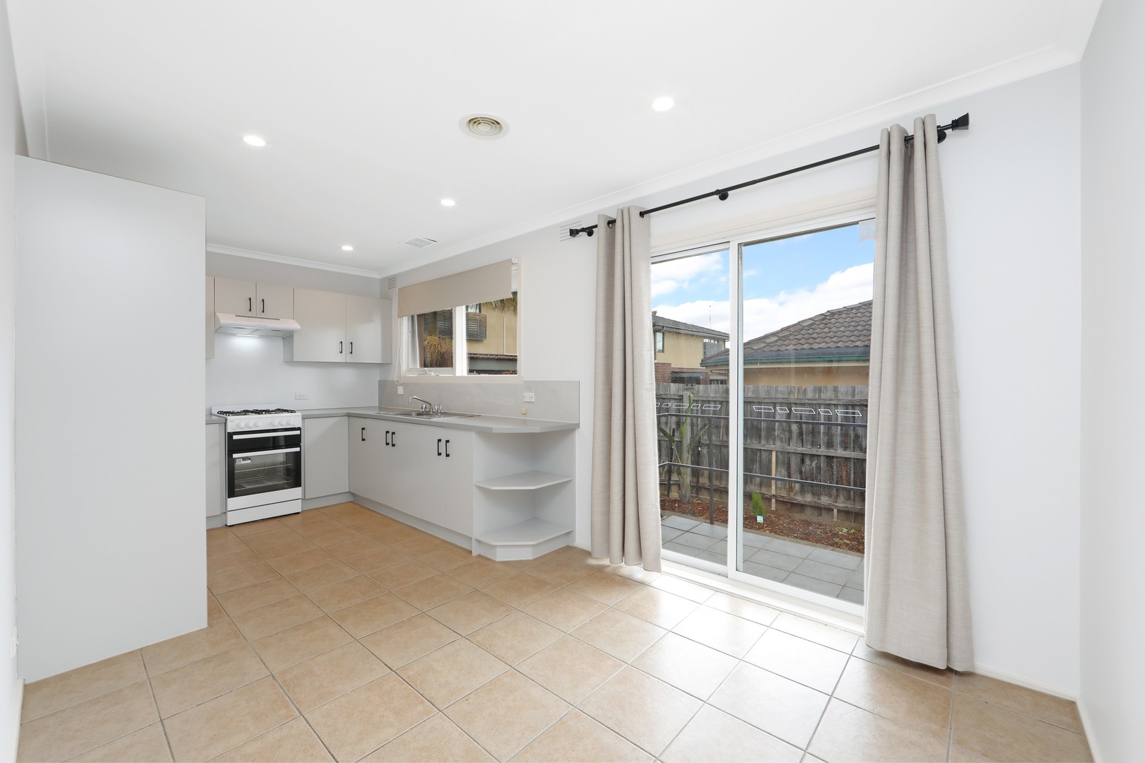 1/16 Stamford  Crescent, Rowville, VIC 3178 - Thumbnail 2 - 31/07/2023