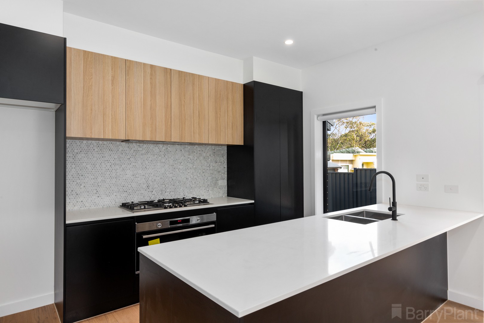 1/16 Yvonne Avenue, Croydon South, VIC 3136, Croydon South - Thumbnail 3