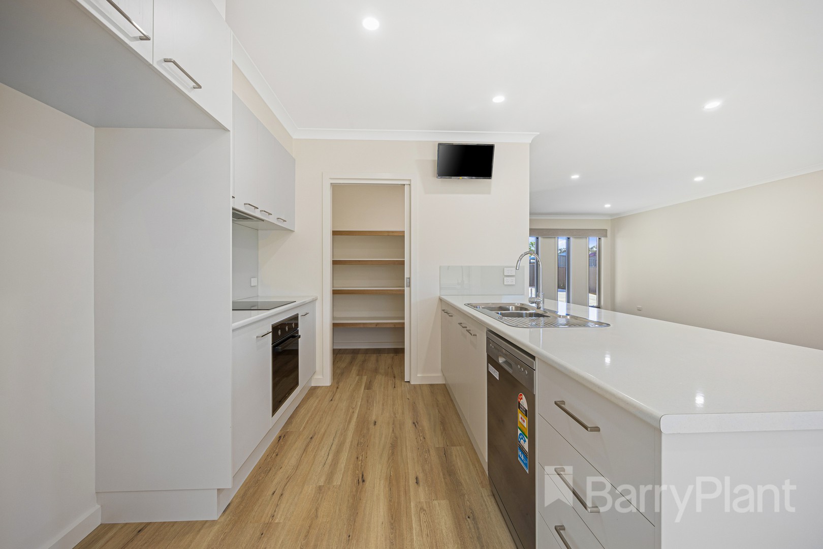 1/160 Railway Street, Maryborough, VIC 3465, Maryborough - Thumbnail 4