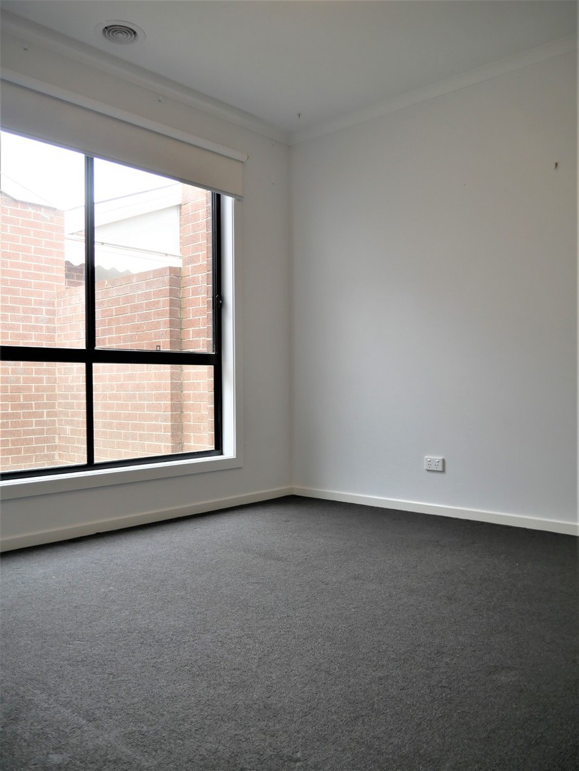1/162 Exford Road, Melton South, VIC 3338, Melton South - Thumbnail 3