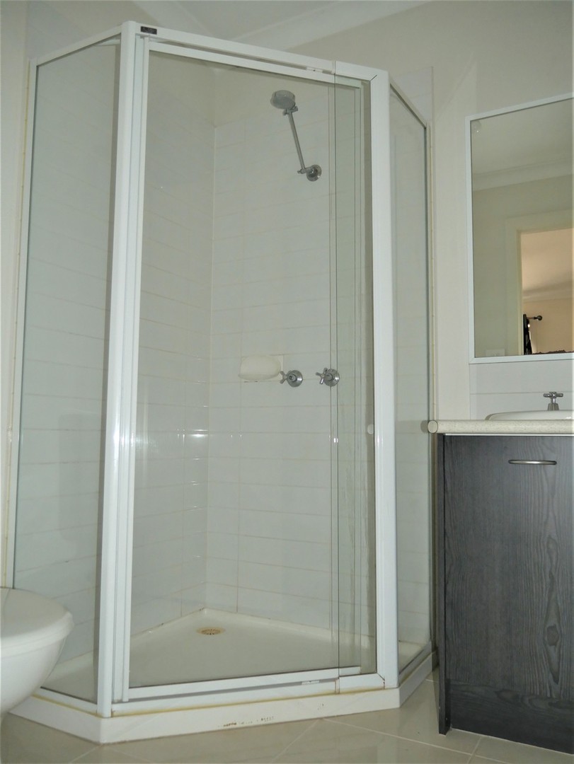 1/168 Exford Road, Melton South, VIC 3338, Melton South - Thumbnail 3