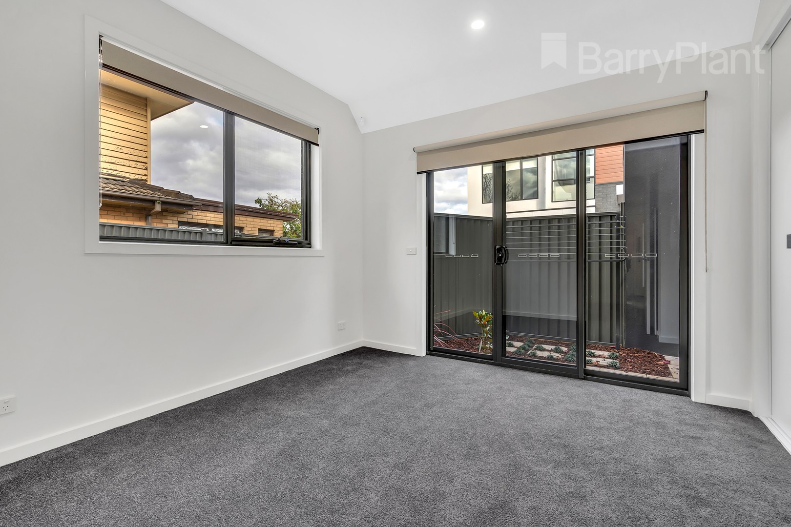 1/17 Ruby Street, Essendon West, VIC 3040, Essendon West - Thumbnail 2