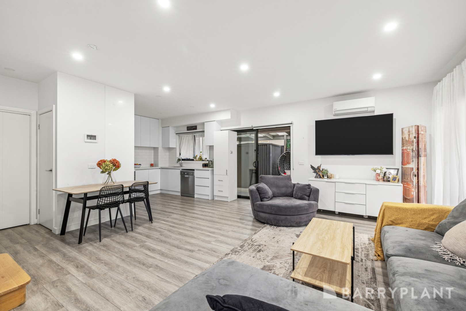 1/17 View Street, Glenroy, VIC 3046 - Thumbnail 2 - 27/08/2026