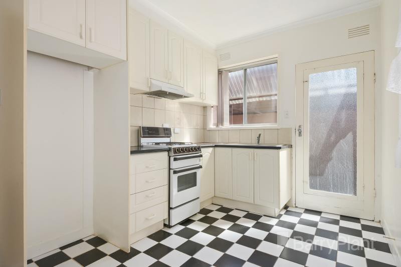 1/18 Follett Road, Cheltenham, VIC 3192, Cheltenham - Thumbnail 2