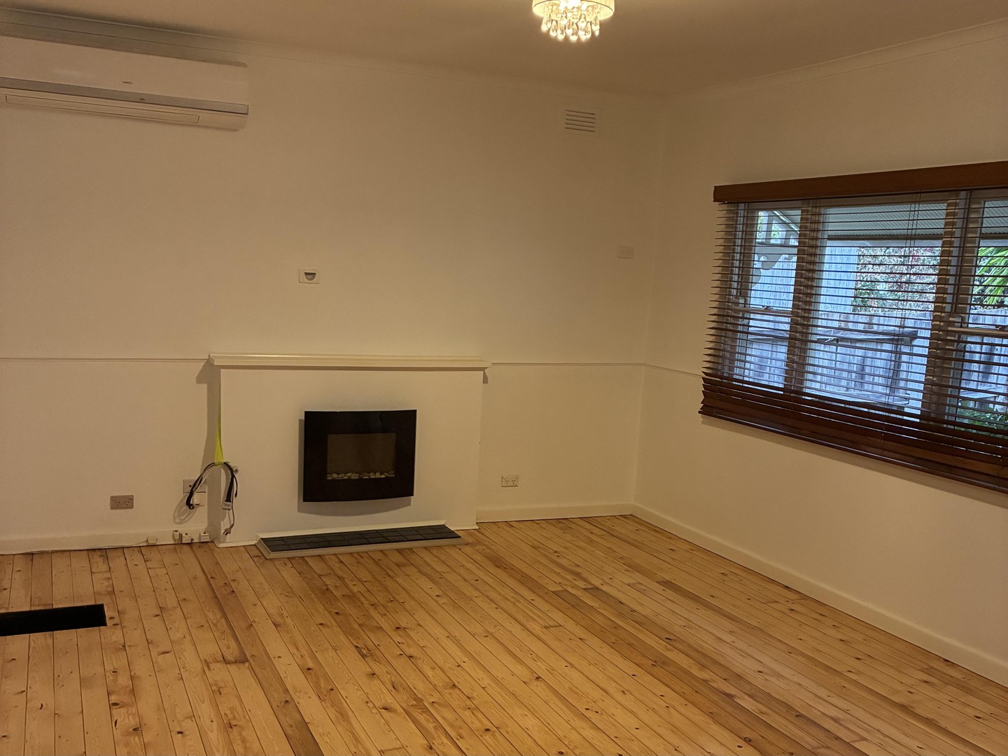 1/18 Francis Crescent, Ferntree Gully, VIC 3156 - Thumbnail 1 - 30/05/2025