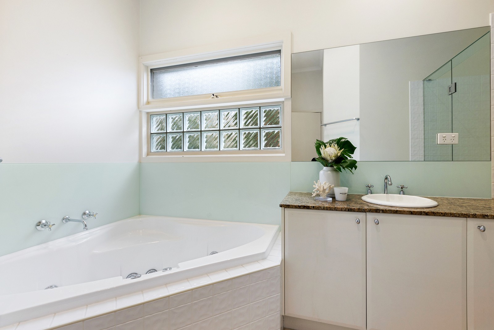 1/18 Harvie Street, Glen Waverley, VIC 3150, Glen Waverley - Thumbnail 6