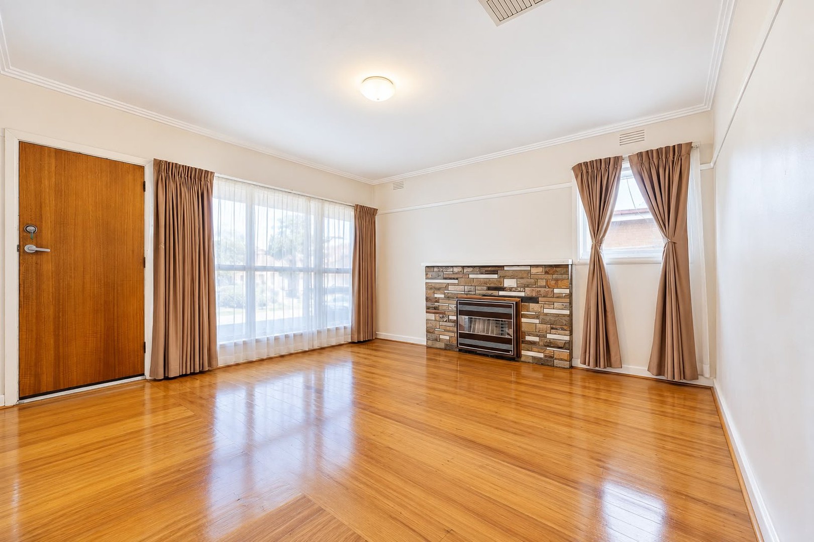 1/18 Kinnaird Street, Jacana, VIC 3047 - Thumbnail 2 - 20/08/2026