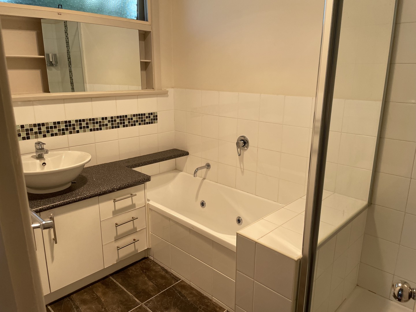 1/18 Scenic Road, Highton, VIC 3216, Highton - Thumbnail 5