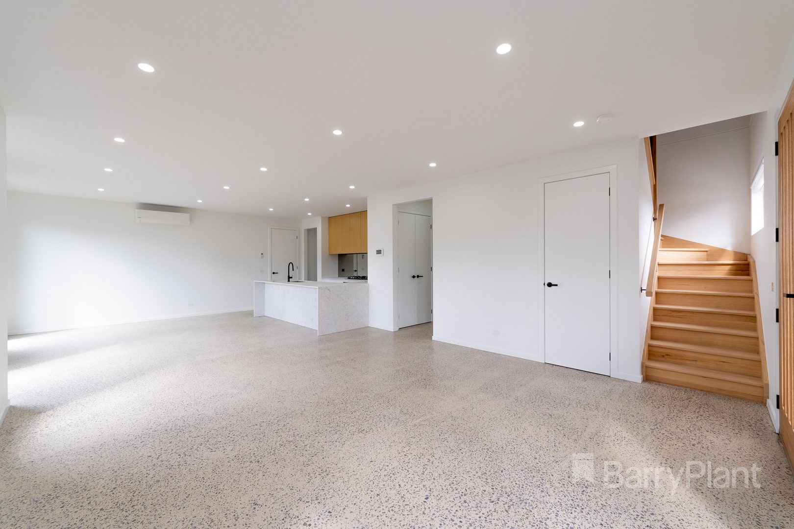 1/18 Sussex Street, Pascoe Vale South, VIC 3044 - Thumbnail 2 - 21/09/2023