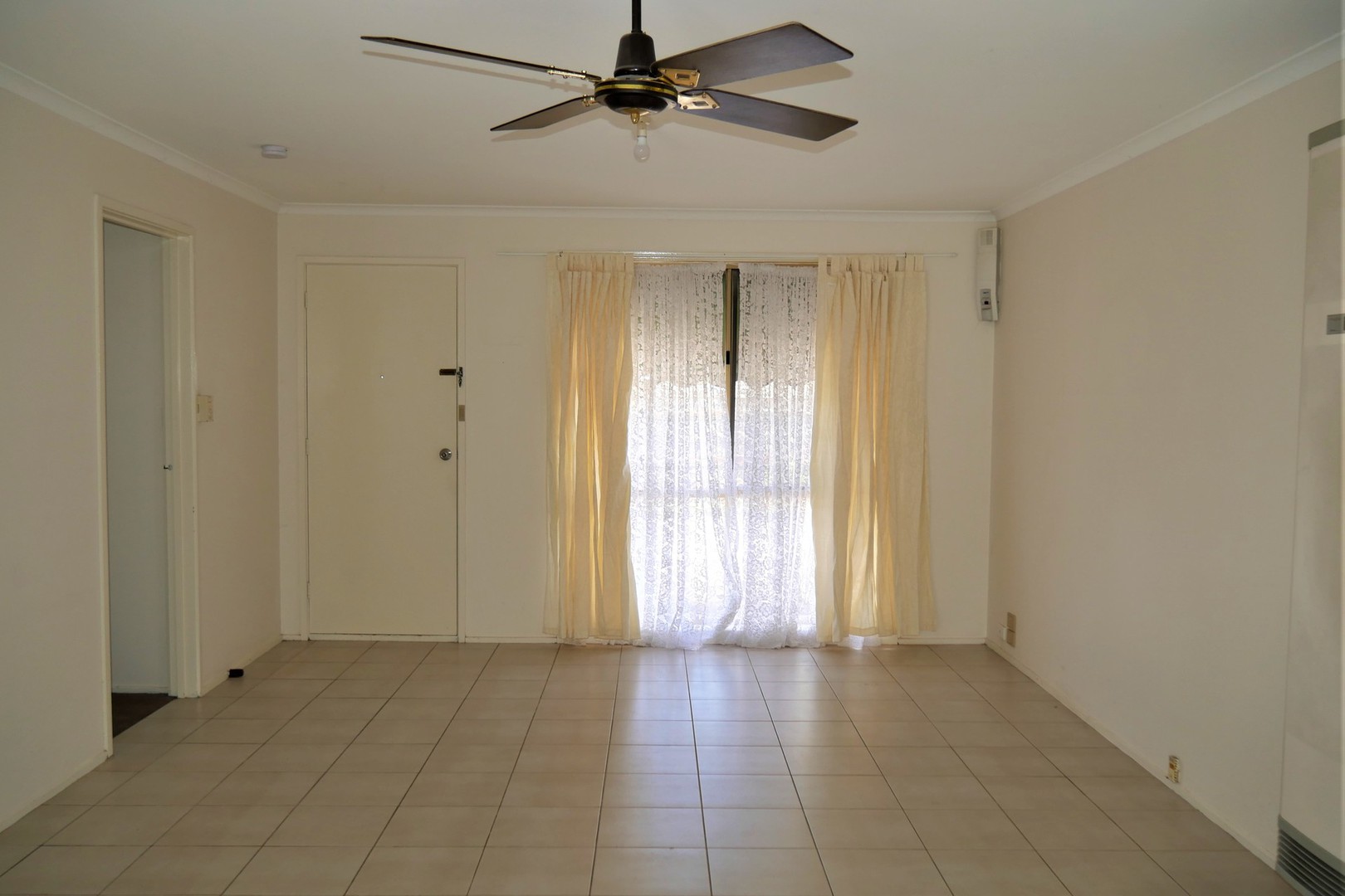 1/18 Toolern Street, Melton South, VIC 3338, Melton South - Thumbnail 2
