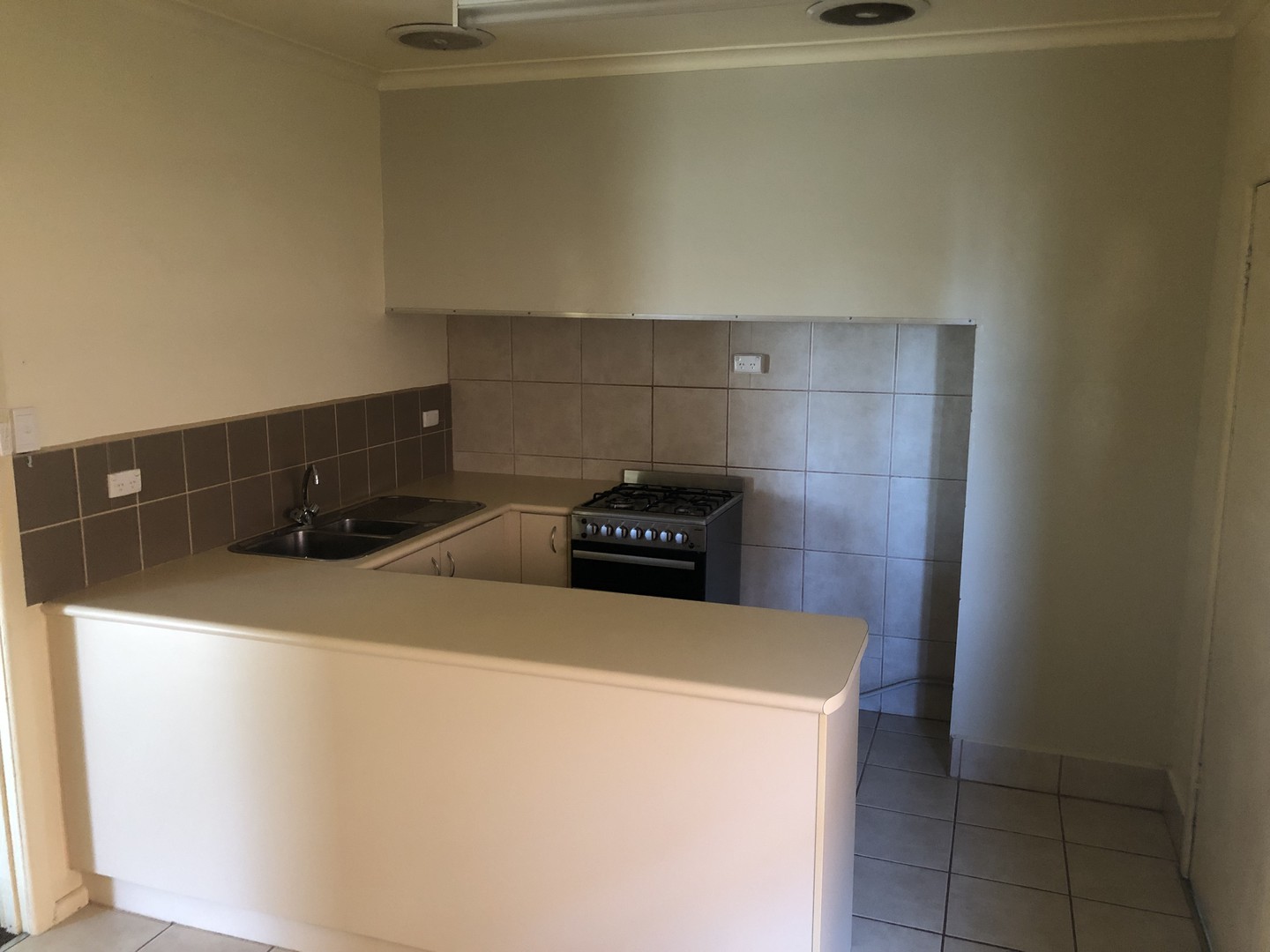 1/184 Station Street, Aspendale, VIC 3195 - Thumbnail 2 - 03/11/2021