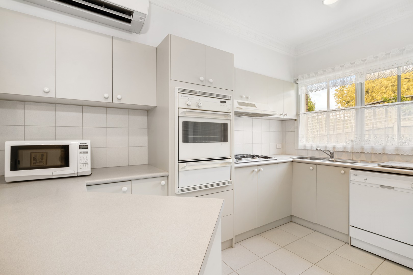 1/189 Mount Pleasant Road, Highton, VIC 3216, Highton - Thumbnail 2