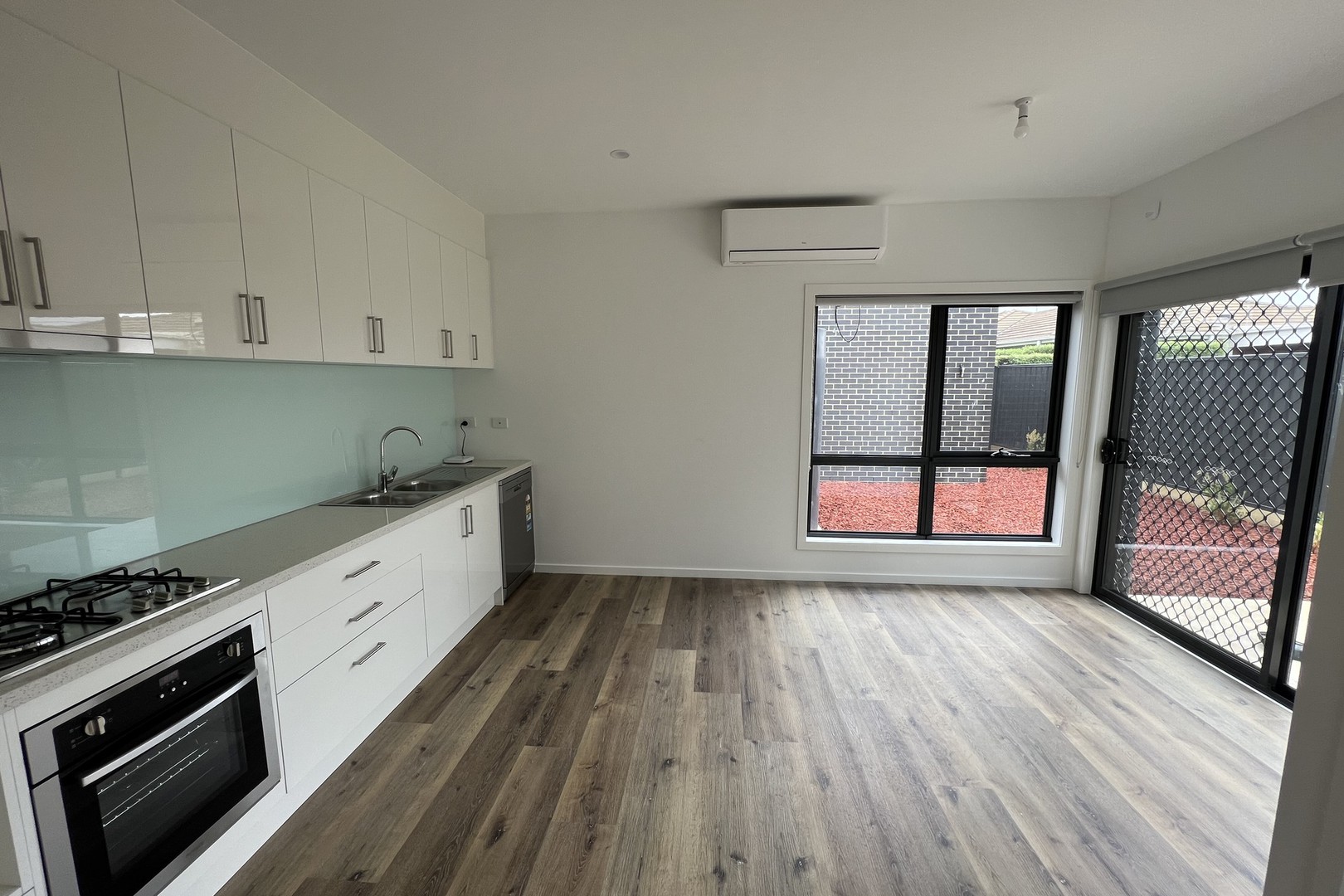 1/19 Oberon Avenue, St Albans, VIC 3021, St Albans - Thumbnail 4