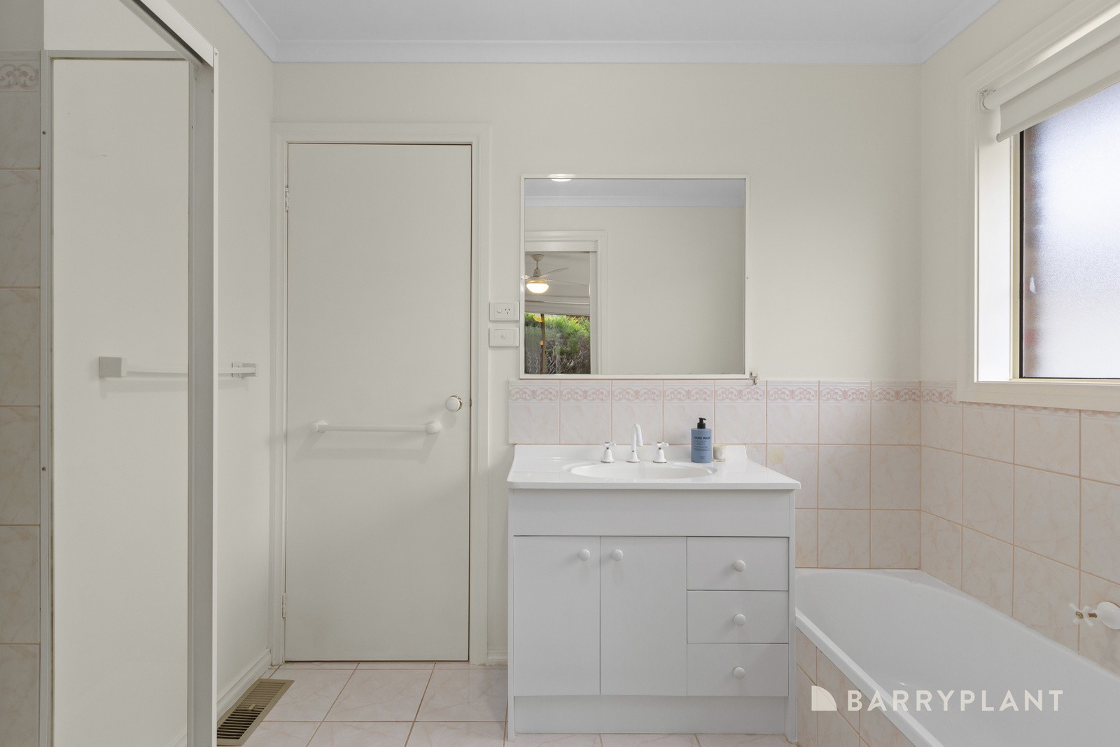 1/19 Pine Road, Bayswater, VIC 3153, Bayswater - Thumbnail 8