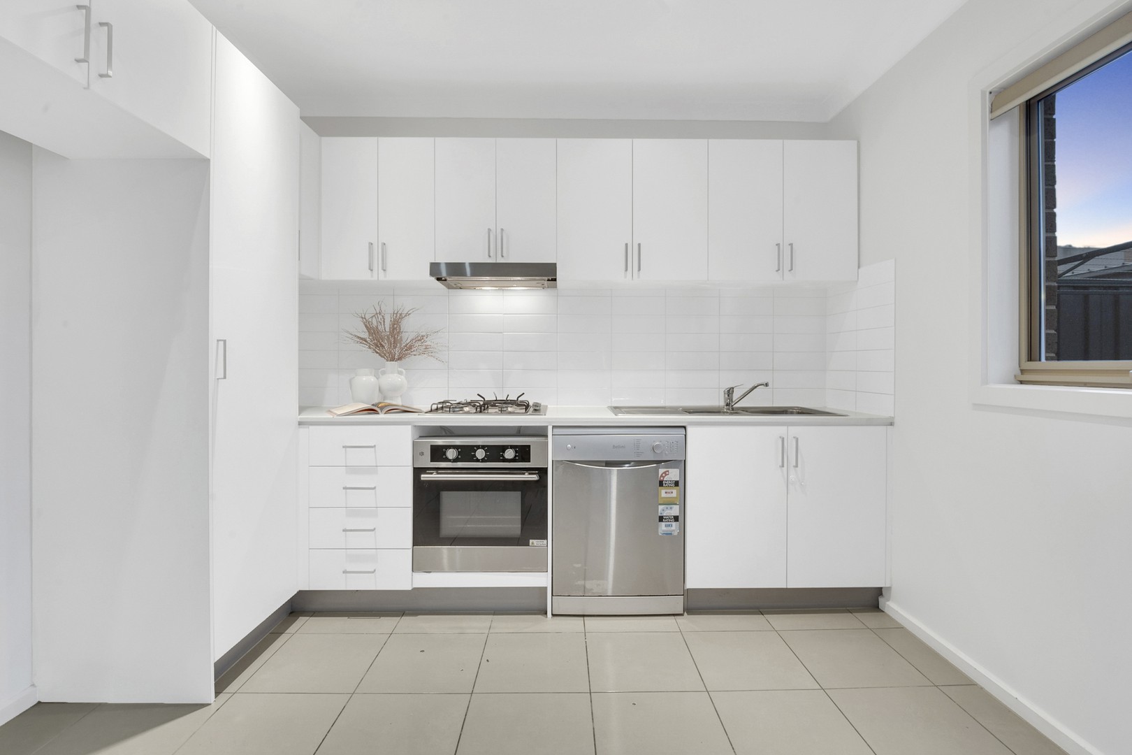 1/194 Newbury Boulevard, Craigieburn, VIC 3064 - Thumbnail 1 - 18/09/2023