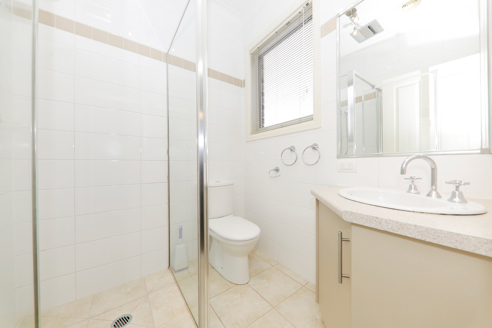1/1A Barry Road, Burwood East, VIC 3151 - Thumbnail 1 - 03/07/2026