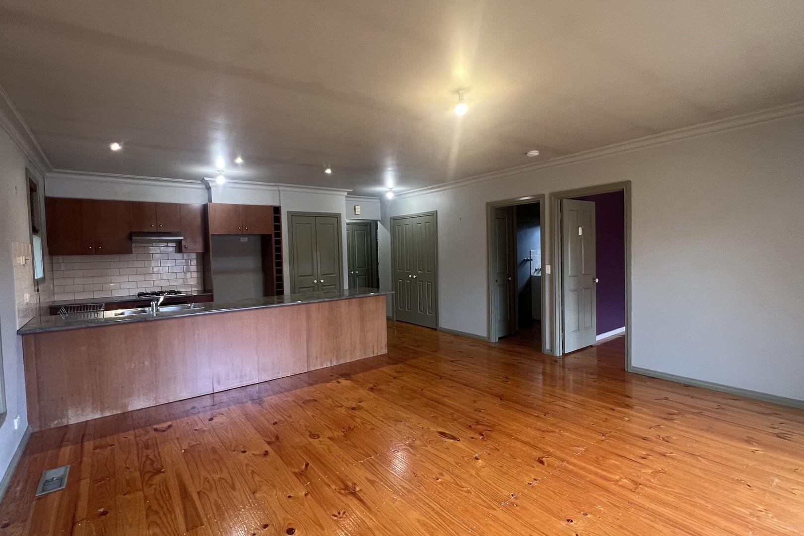 1/1B White Street, Reservoir, VIC 3073, Reservoir - Thumbnail 2