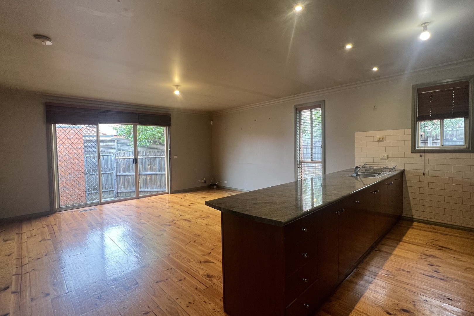 1/1B White Street, Reservoir, VIC 3073, Reservoir - Thumbnail 5