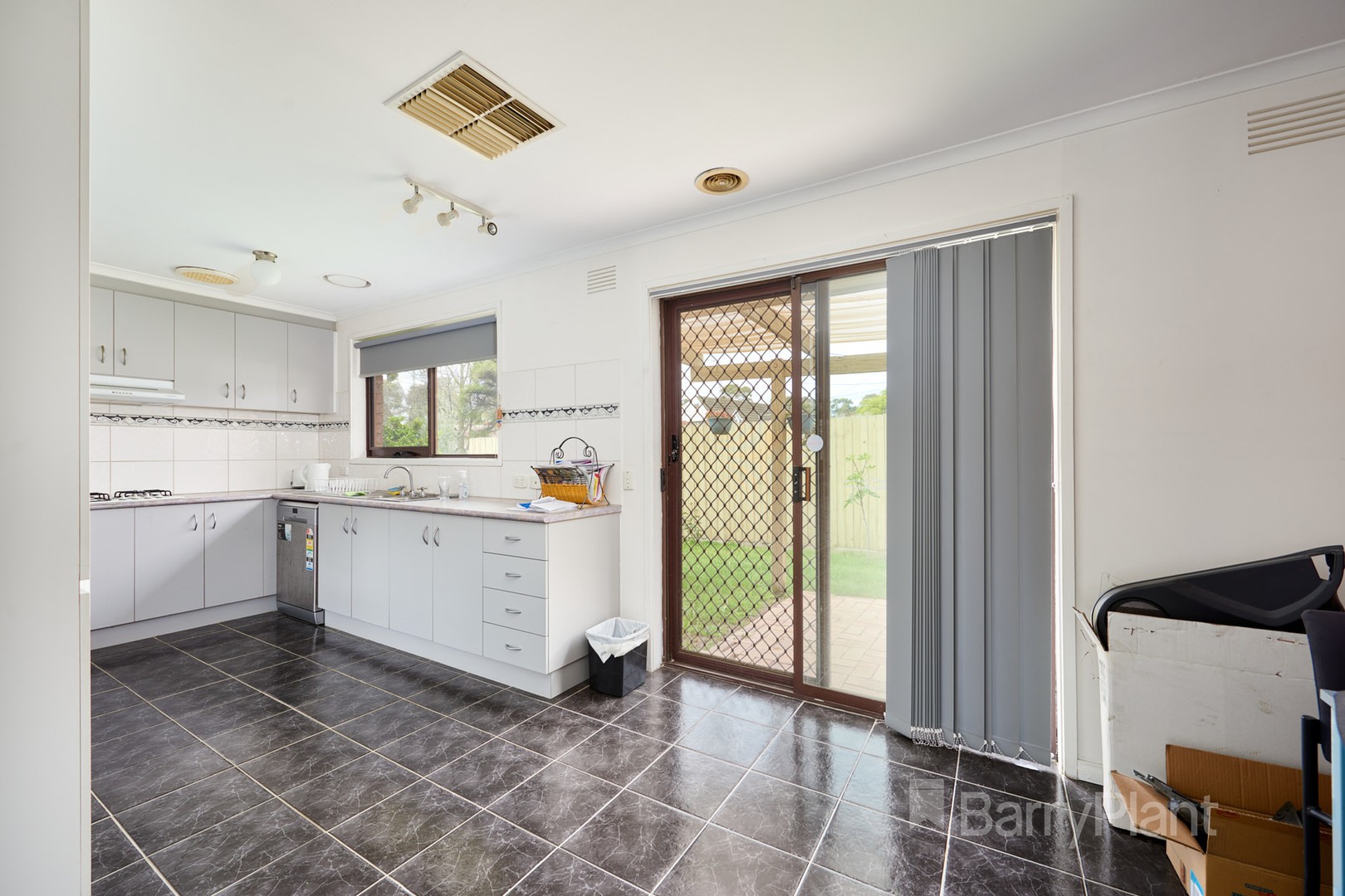 1/2-4 Arnold StreetNoble Park, VIC 3174, Noble Park - Thumbnail 4