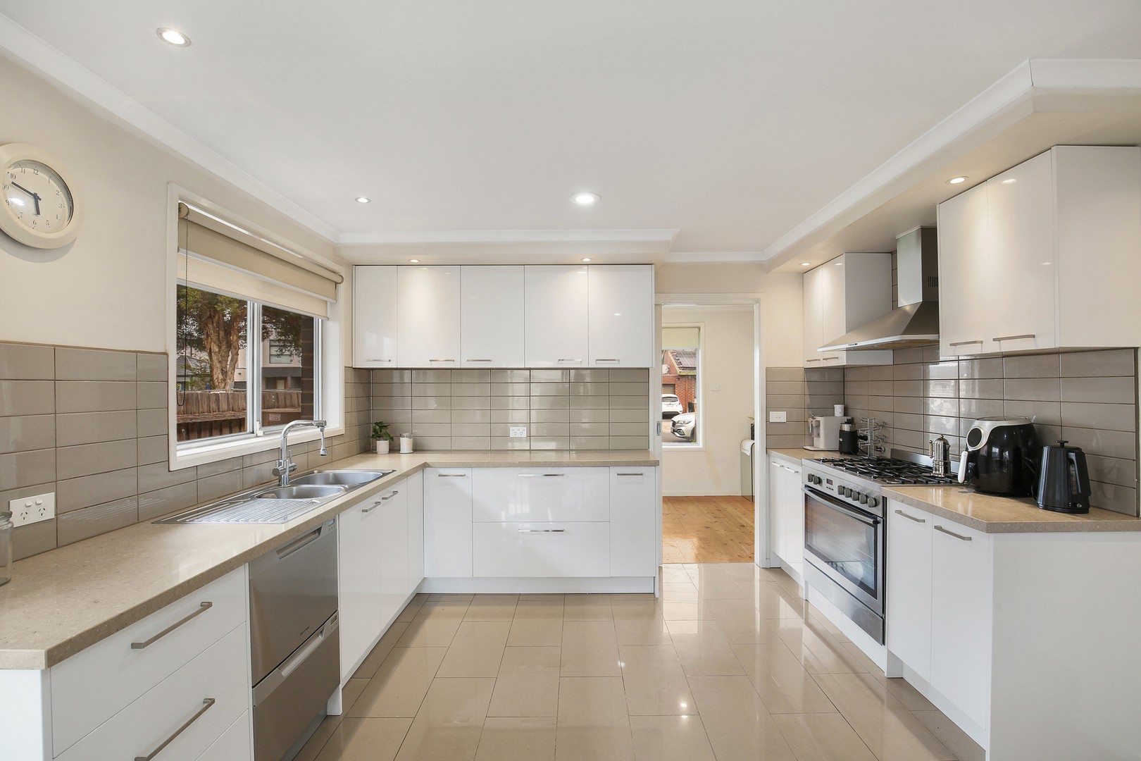1/2 Burton Street, Lalor, VIC 3075, Lalor - Thumbnail 3