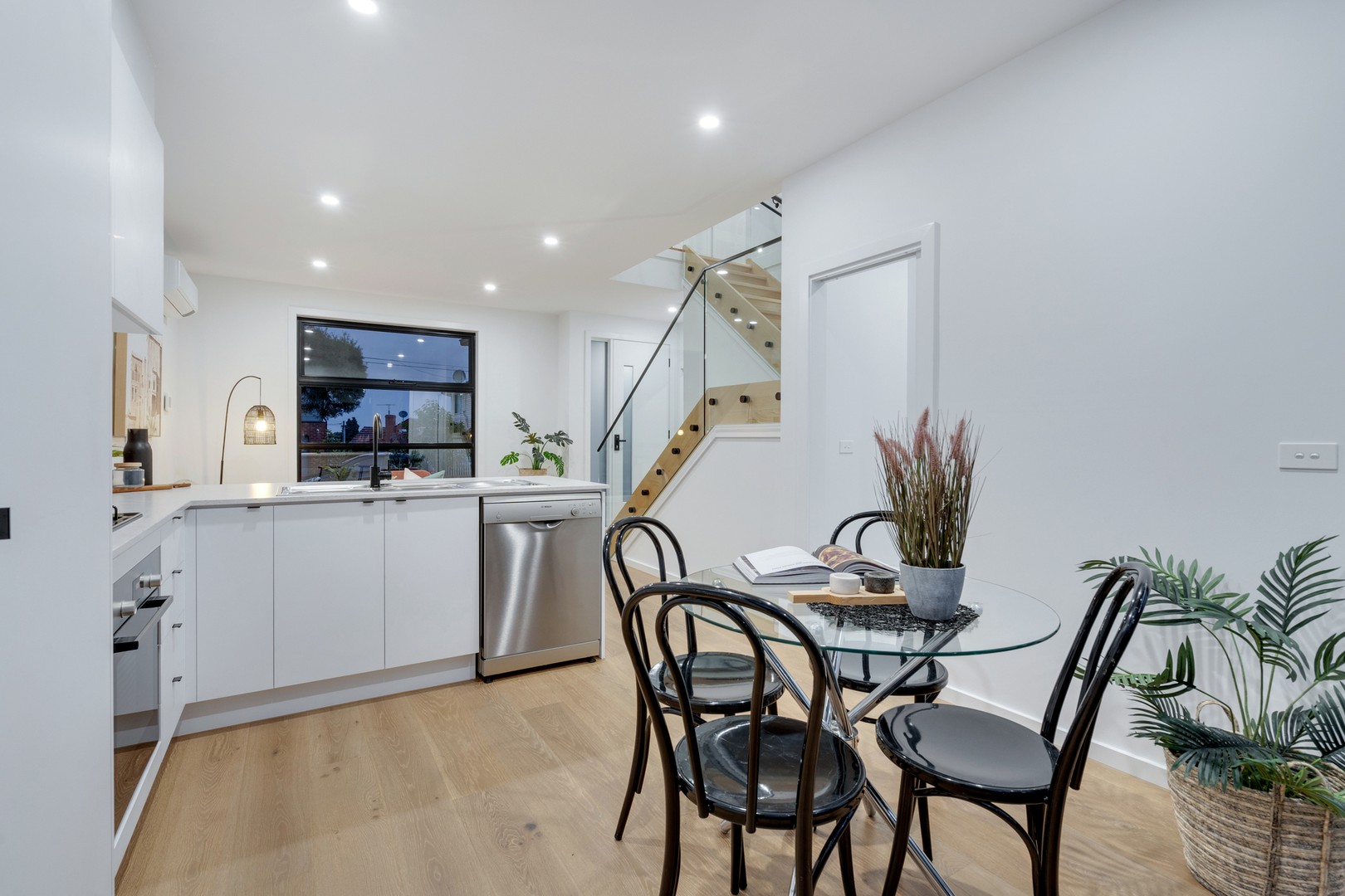 1/2 Croft Crescent, Reservoir, VIC 3073, Reservoir - Thumbnail 2