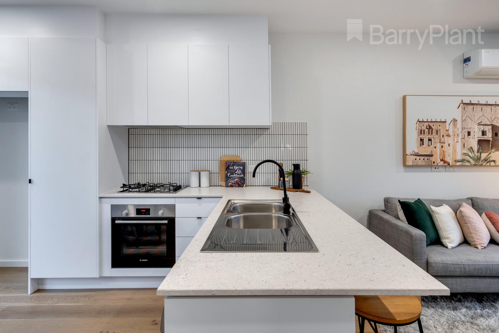 1/2 Croft Crescent, Reservoir, VIC 3073, Reservoir - Thumbnail 2