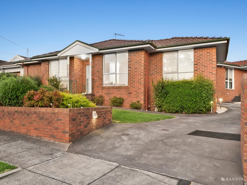 1/2 Dumossa Avenue, Bulleen, VIC 3105 - Image - 23/04/2026