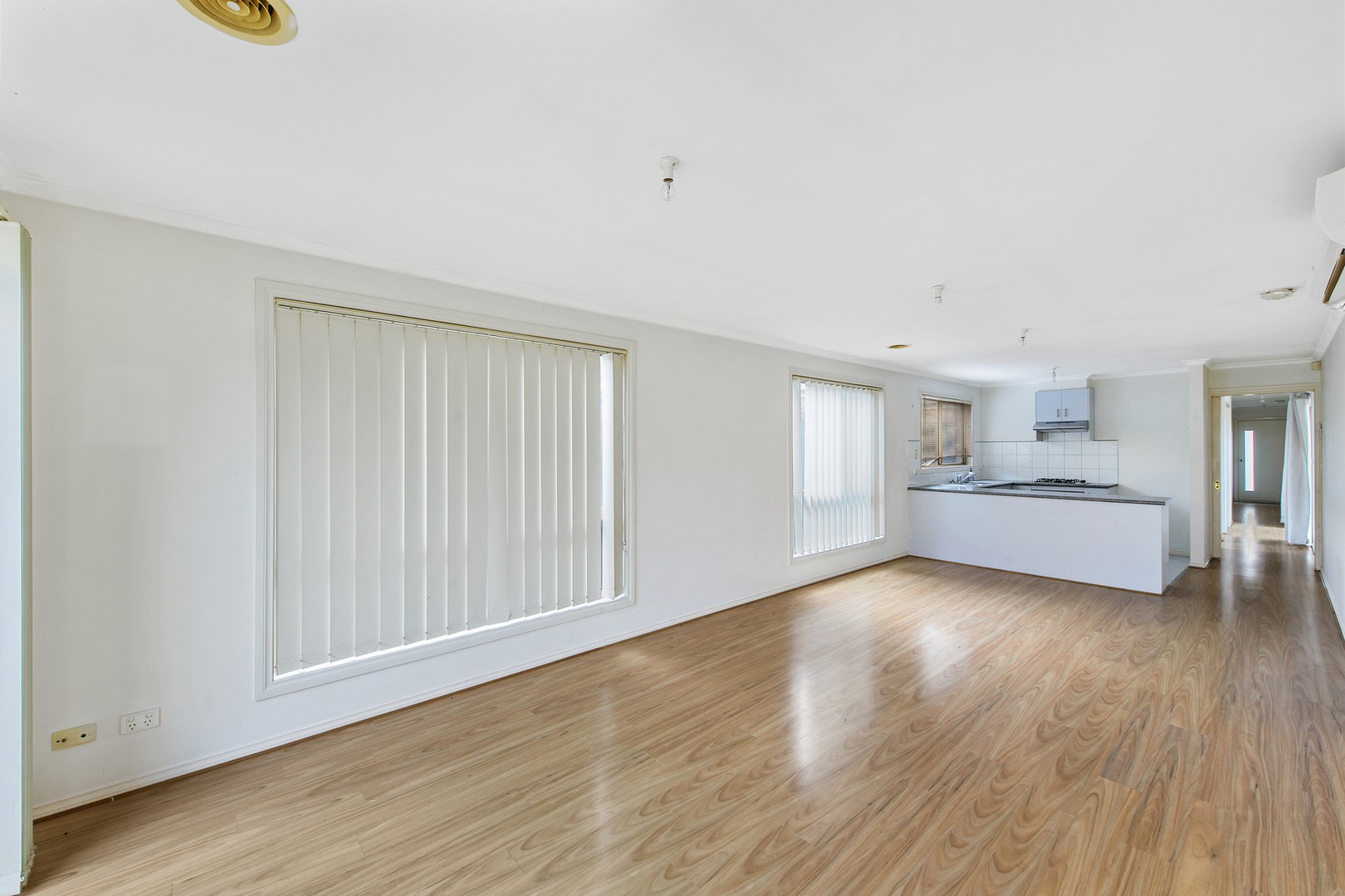 1/2 Lorraine Court, Hillside, VIC 3037 - Thumbnail 2 - 15/11/2021