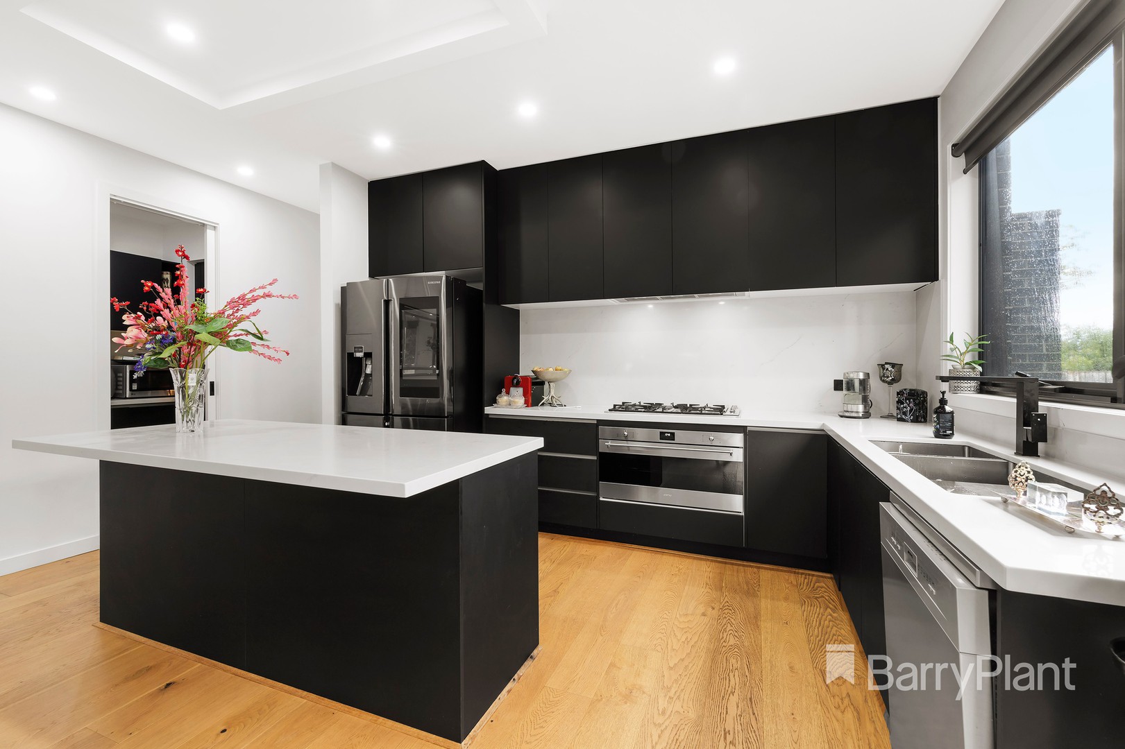 1/2 Morloc  Street, Forest Hill, VIC 3131, Forest Hill - Thumbnail 3