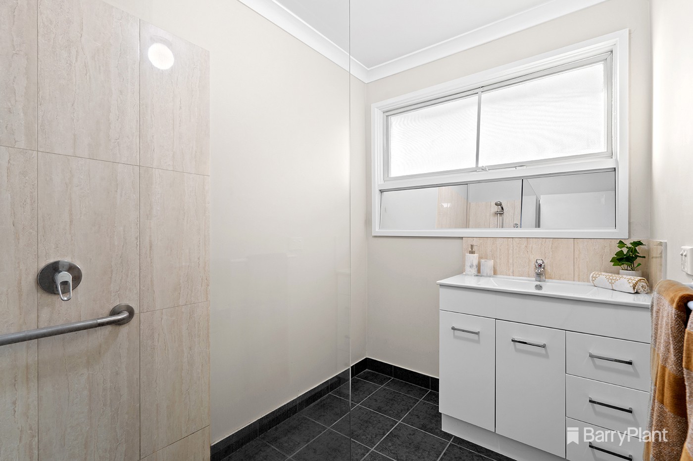 1/2 Mountfield Road, Kilsyth, VIC 3137, Kilsyth - Thumbnail 8