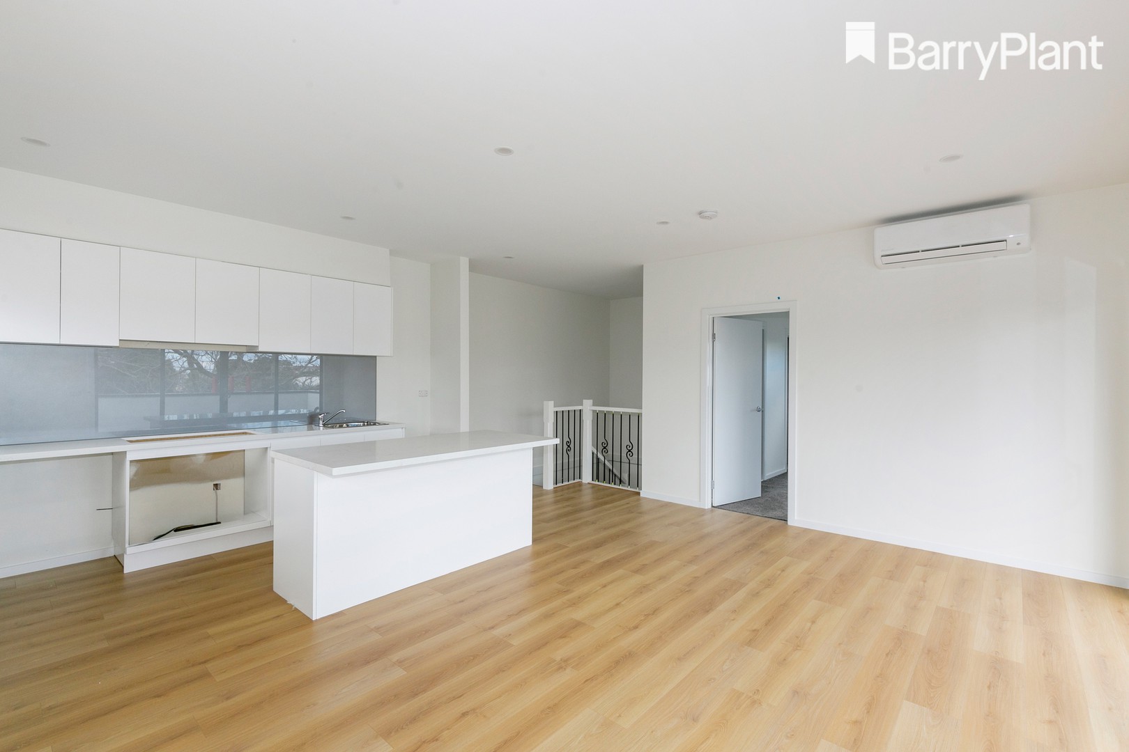 1/2 Queen Street, Frankston, VIC 3199, Frankston - Thumbnail 3