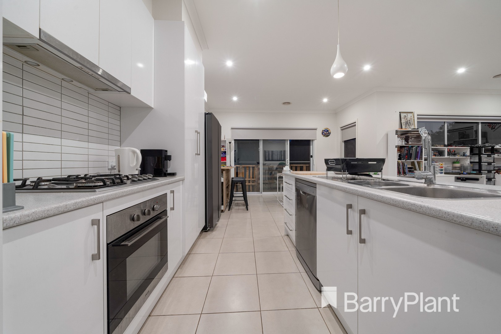 1/2 Retreat Place, Werribee, VIC 3030, Werribee - Thumbnail 2