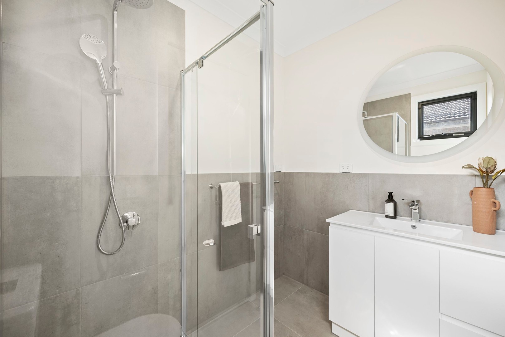 1/2 Robson Avenue, Avondale Heights, VIC 3034, Avondale Heights - Thumbnail 8