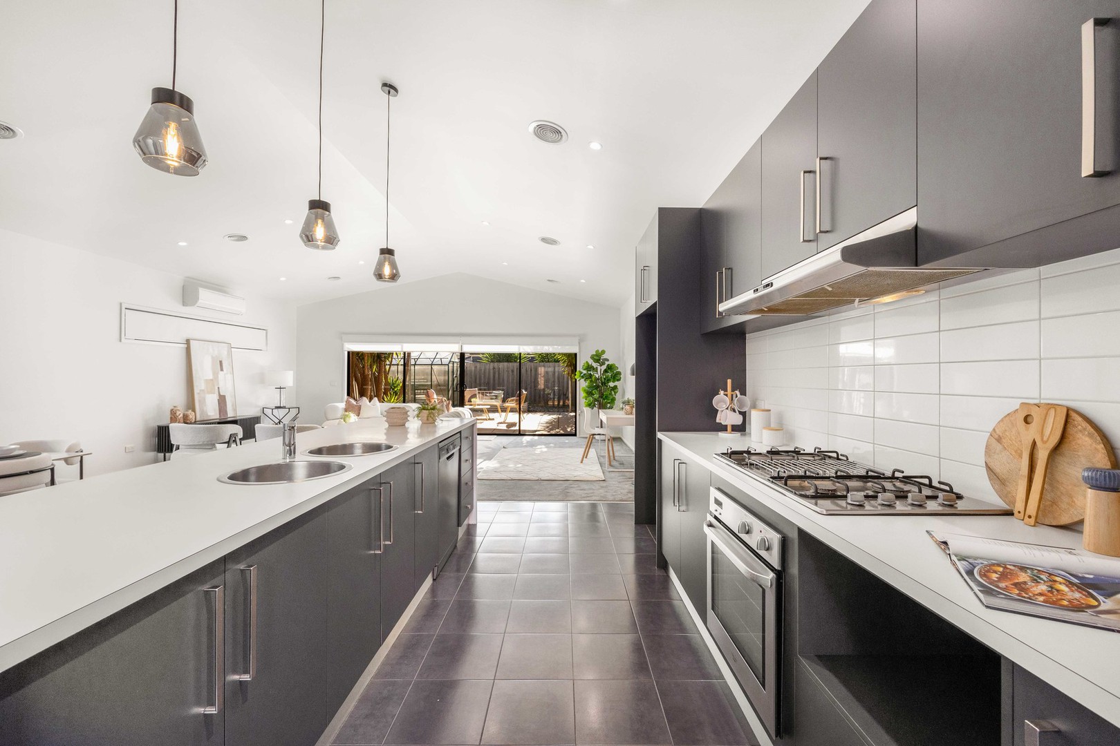 1/2 Sayvel Close, Hillside, VIC 3037, Hillside - Thumbnail 6
