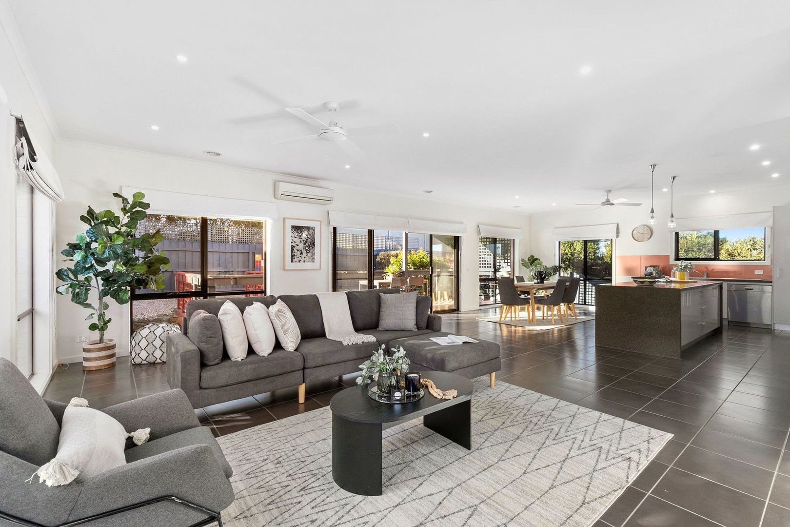 1/2 Shoubra Drive, Highton, VIC 3216, Highton - Thumbnail 2