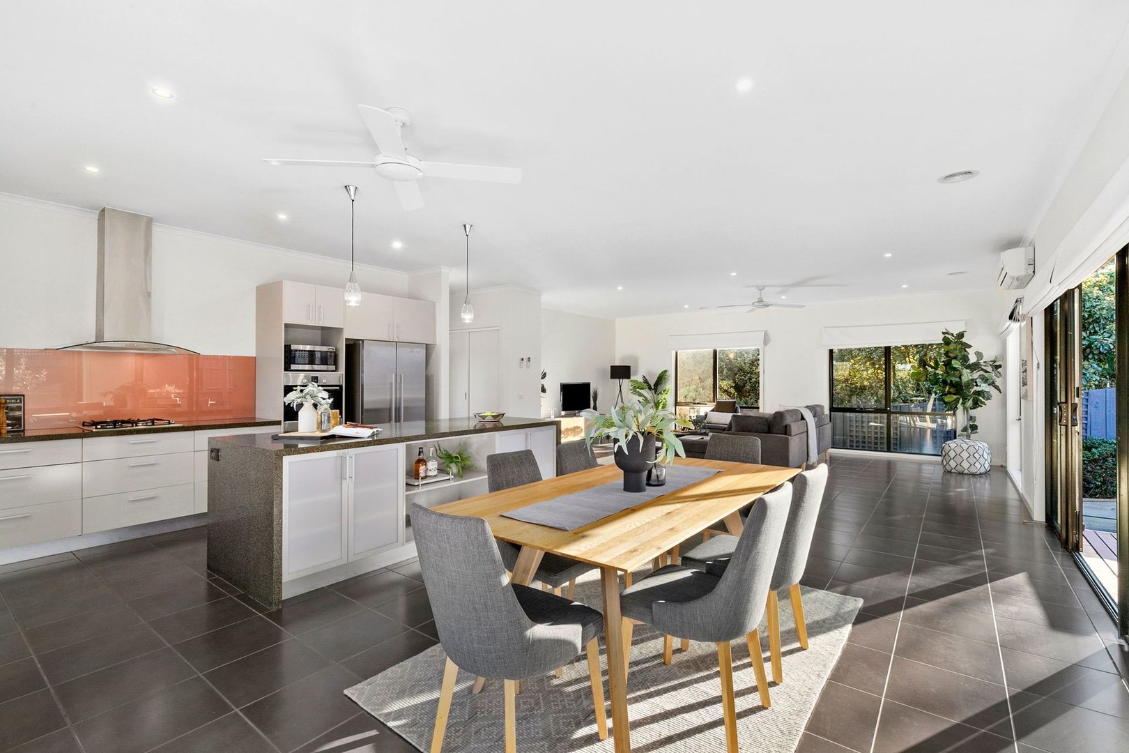 1/2 Shoubra Drive, Highton, VIC 3216, Highton - Thumbnail 3