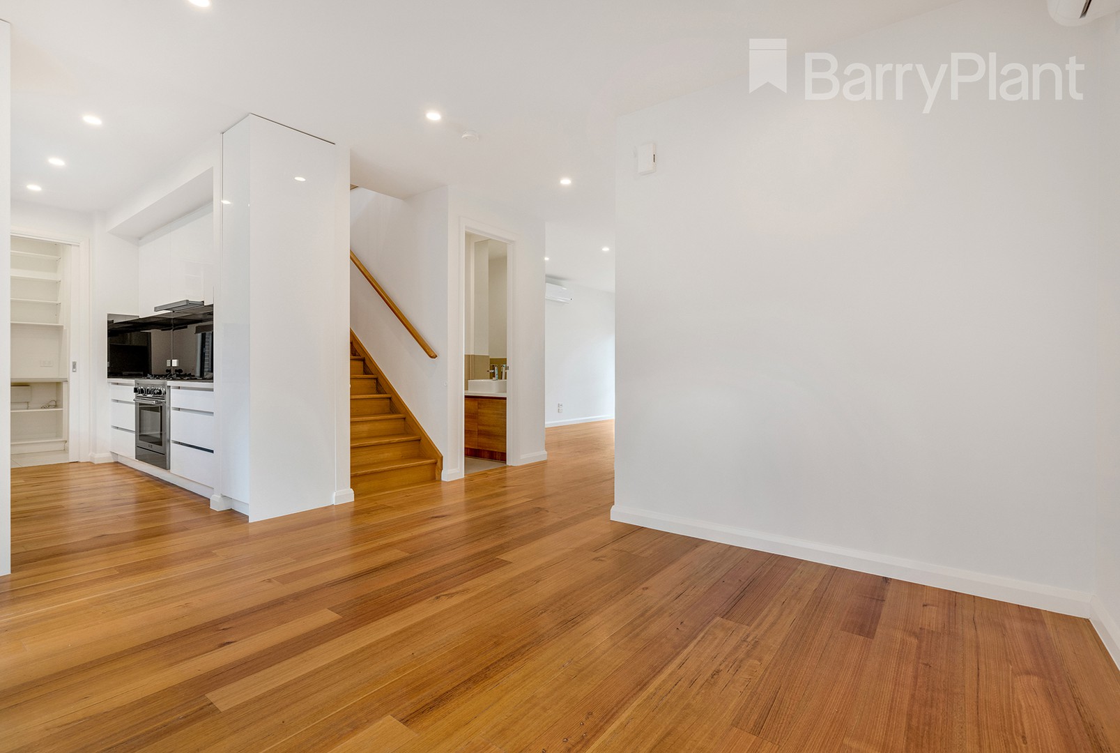 1/2 Spratling Street, Reservoir, VIC 3073, Reservoir - Thumbnail 5