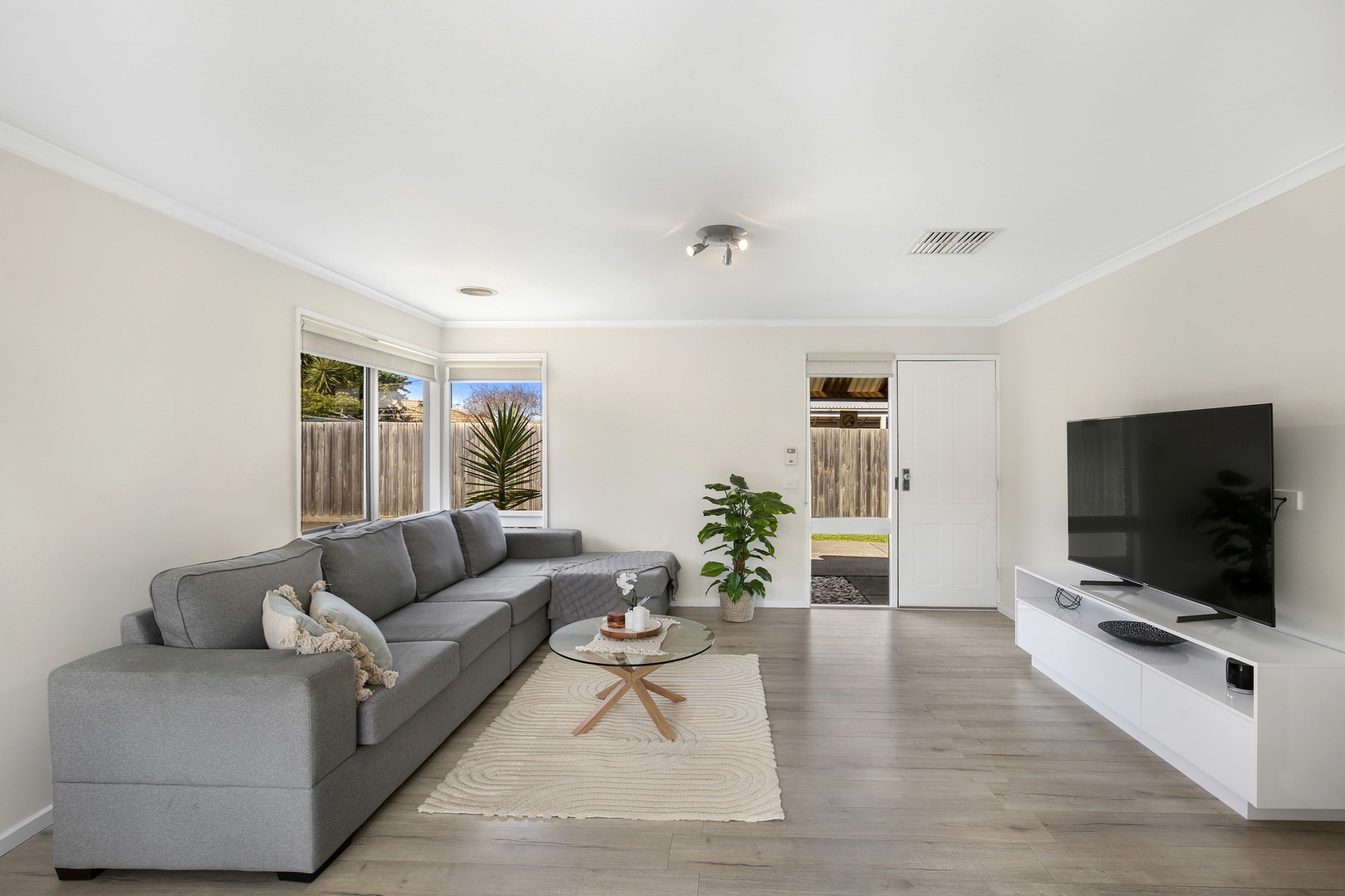 1/2 Steeple Court, Epping, VIC 3076 - Thumbnail 2 - 18/09/2024