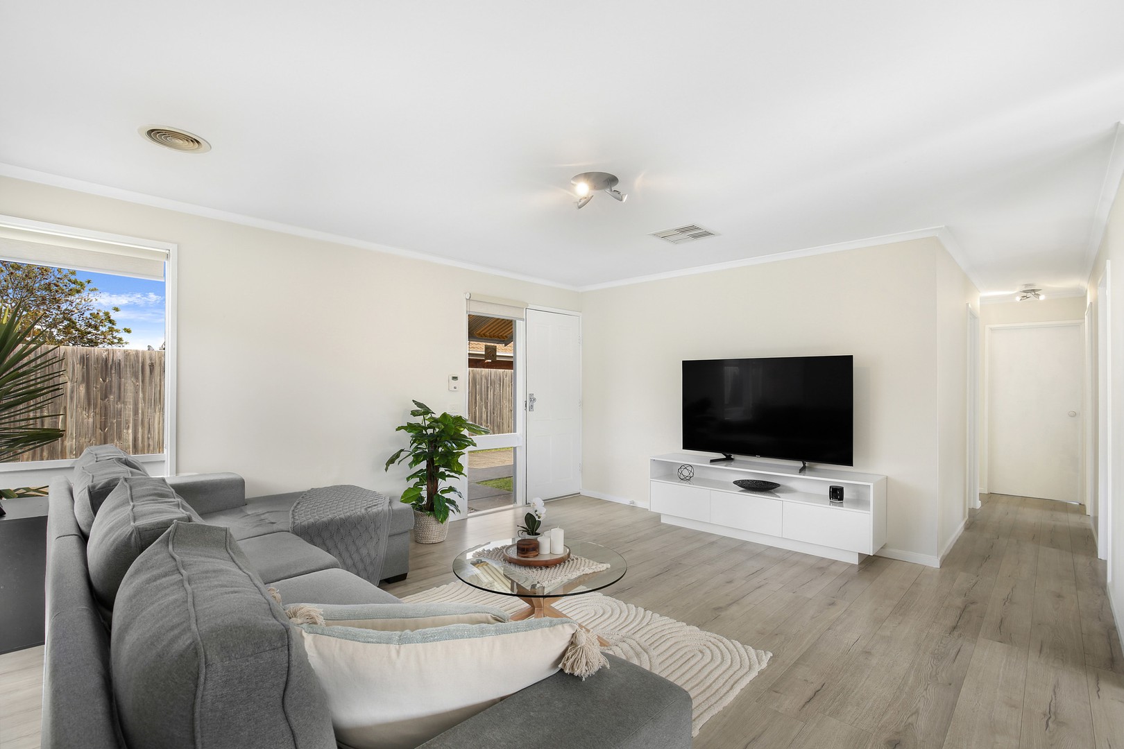 1/2 Steeple Court, Epping, VIC 3076, Epping - Thumbnail 3