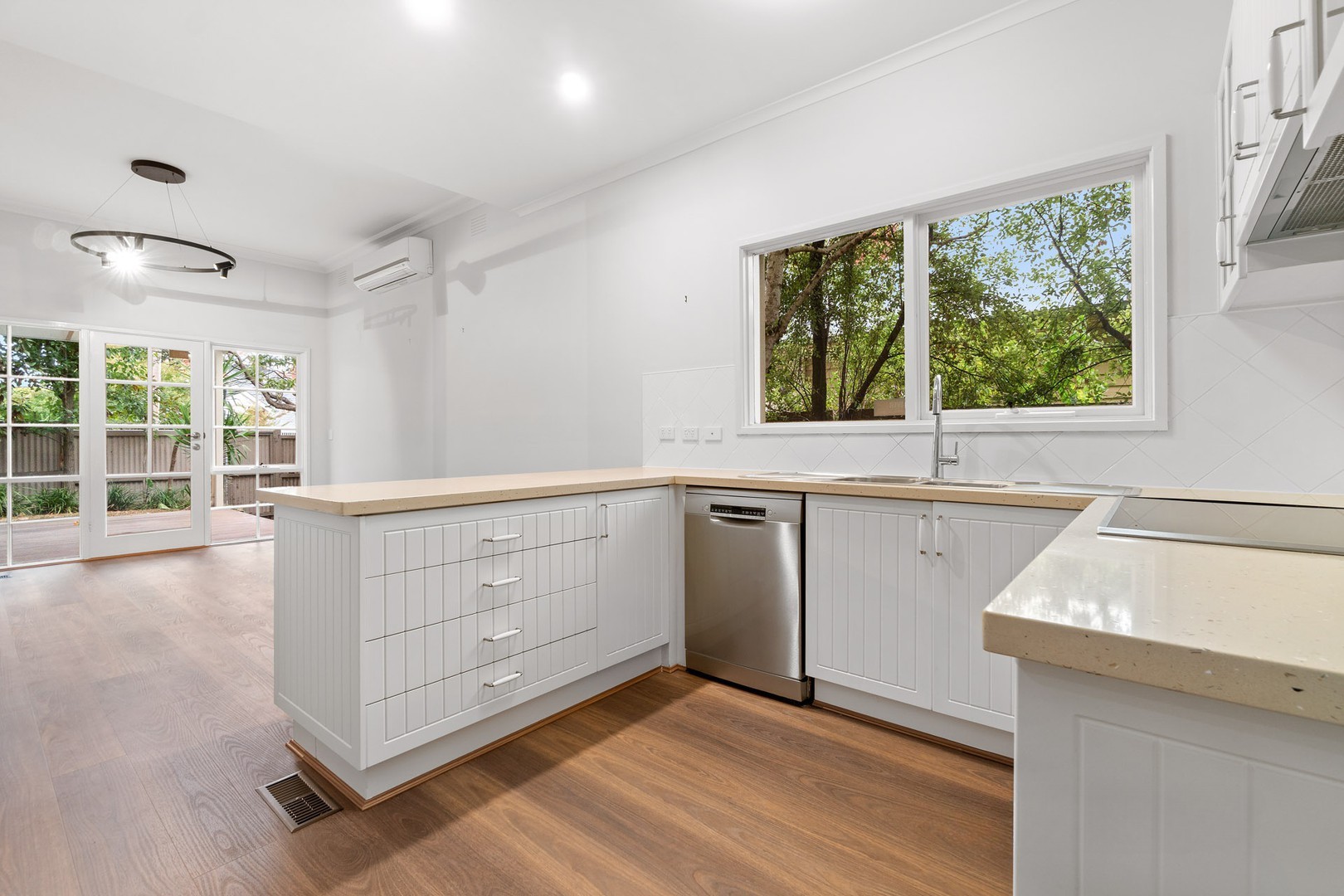 1/2 Valentine Avenue, Kew, VIC 3101, Kew - Thumbnail 3