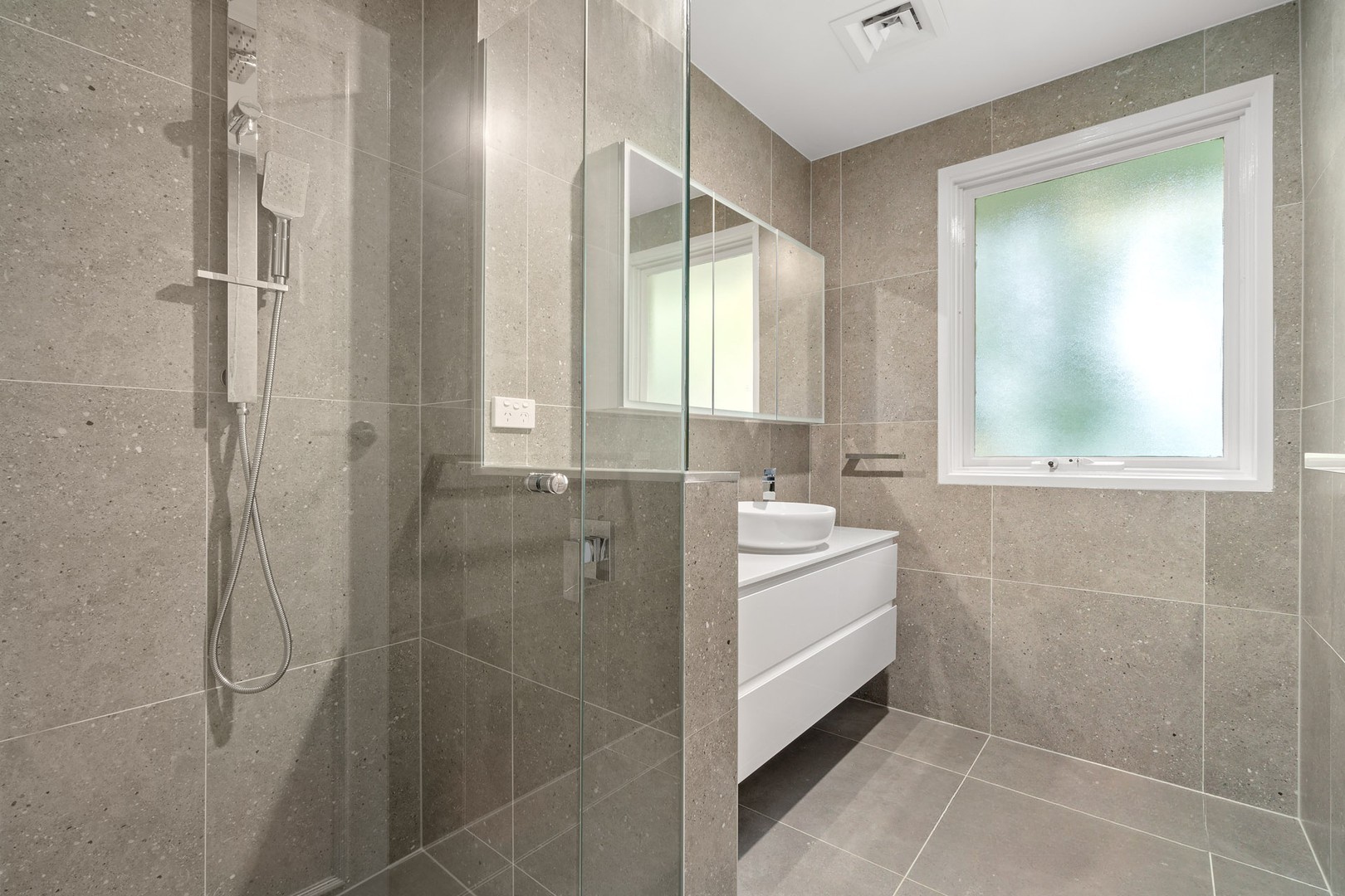 1/2 Valentine Avenue, Kew, VIC 3101, Kew - Thumbnail 4