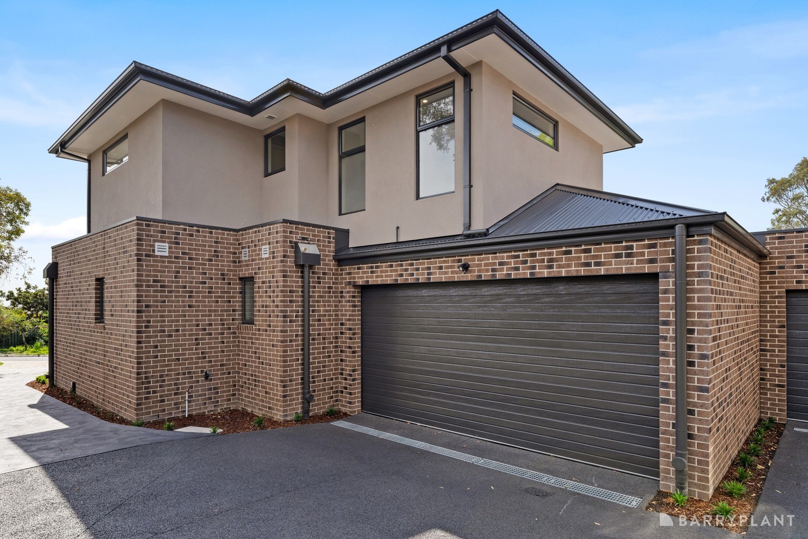 1/2 Velma Grove, Ringwood East, VIC 3135 - Thumbnail 2 - 07/10/2025