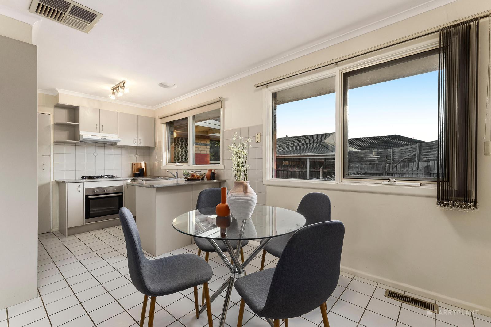 1/2 Wallace Avenue, Bayswater, VIC 3153, Bayswater - Thumbnail 4