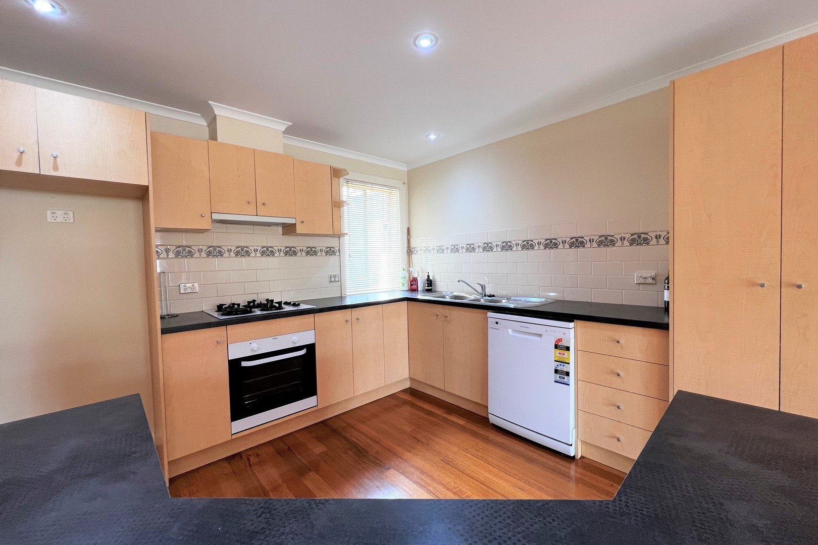 1/2 Waratah Street, Pascoe Vale South, VIC 3044 - Thumbnail 1 - 23/12/2021