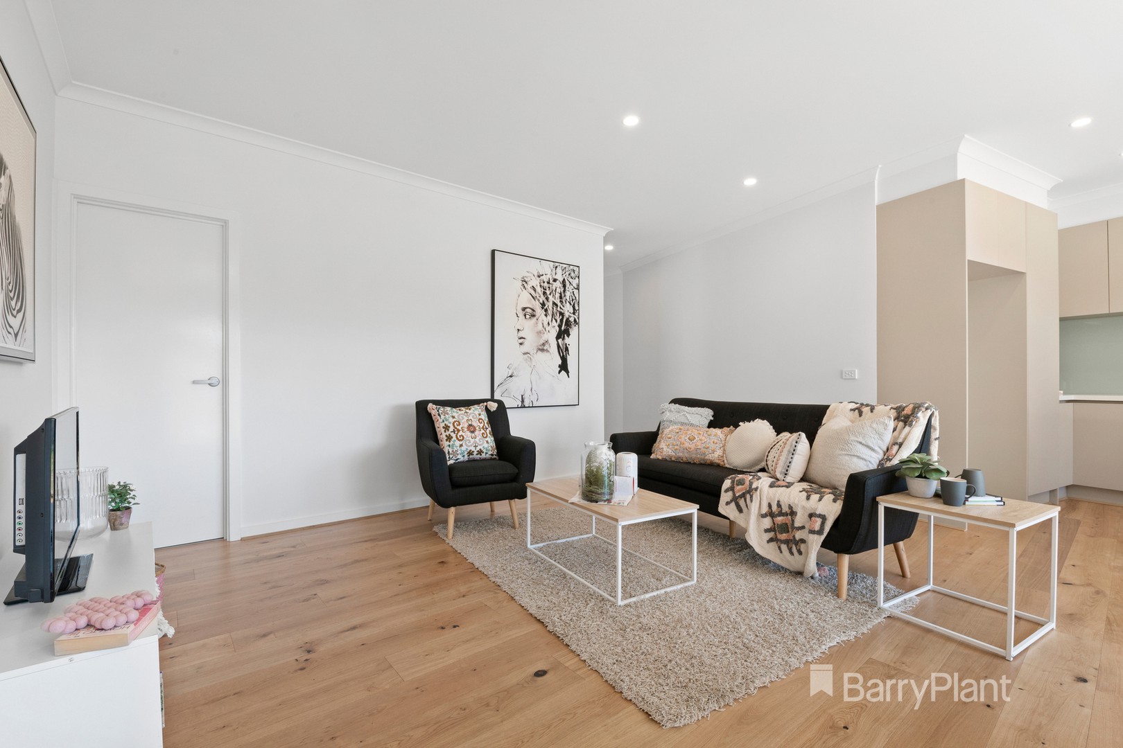 1/2 Westham CrescentBayswater, VIC 3153, Bayswater - Thumbnail 2