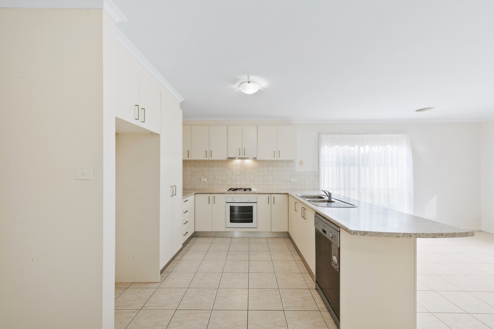 1/2 Whitfield Court, Truganina, VIC 3029, Truganina - Thumbnail 5