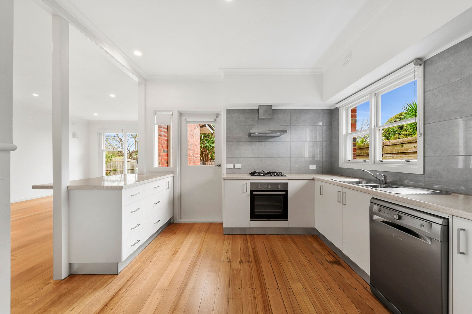 1/2 William Street, Tyabb, VIC 3913 - Thumbnail 1 - 08/10/2024